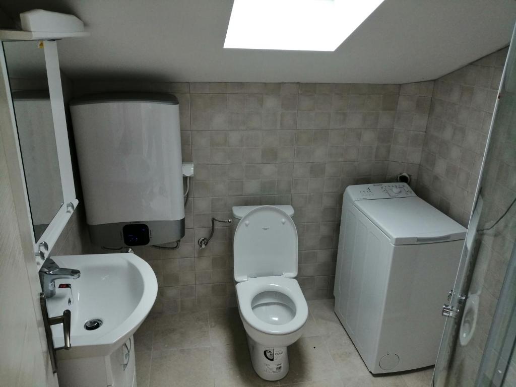 superior apartment bathroom